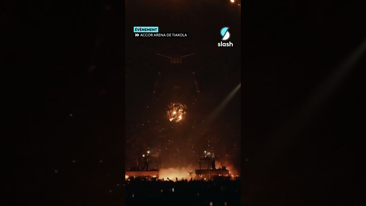 Miniature de la vidéo L'émotion au Bercy de Tiakola pour Coucher de Soleil 🥹 #shorts #concert #rap #live #musique du film Tiakola à l'Accor Arena
