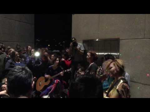 Glitoris playing with Amanda Palmer