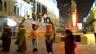 preview picture of video '2010 哈爾濱中央大街 -- 慶祝冰雪節開幕日, 零下 20 多度...'