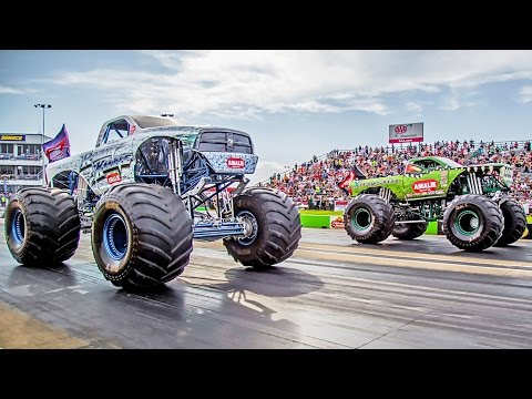 Farmtruck's POWER SCARE vs MONSTER TRUCK!