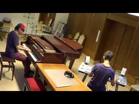 LIVE DJ FLO - Out of the dark 2014 - with Fan 4 hands piano & keyboard