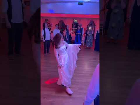 DJ Laura Mac video.