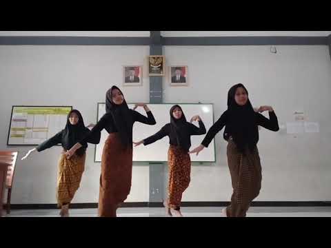 tari kreasi seni budaya kelas 9b alfiona, zalfaa, rany, dan nastasya