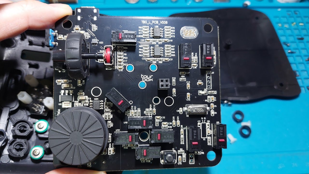 【ジャンク】絵師御用達のTourBox NEOで私も絵を描く時がやってきた？