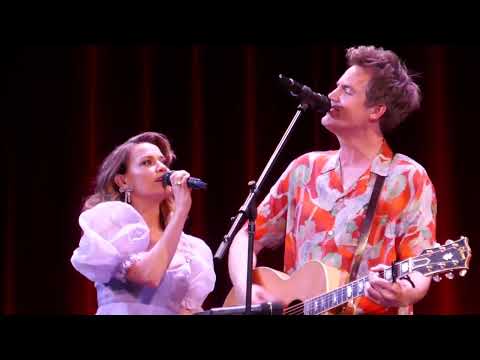 Drama Queens Live - NYC - Tyler Hilton and Bethany Joy Lenz - When The Stars Go Blue