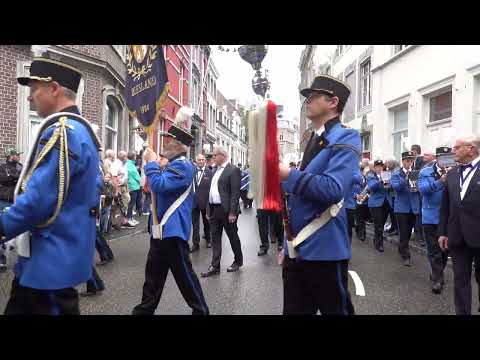 Fanfare St.-Servatius Biesland in de processie van Maastricht 2024