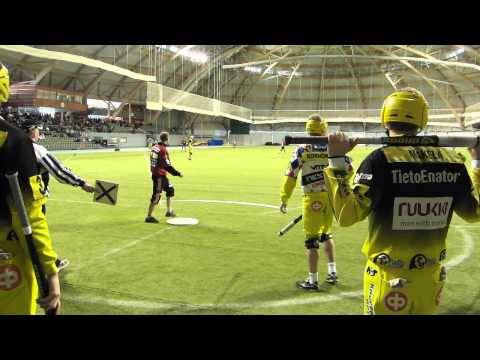 Antti Korhonen kotiuttaa Tapio Salon pronssipelissä