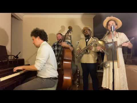 “Put Your Arms Around Me Honey, Hold Me Tight” (1910) Miss Maybell & Her Ragtime Romeos