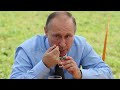 8 Minutes of Putin Eating Food