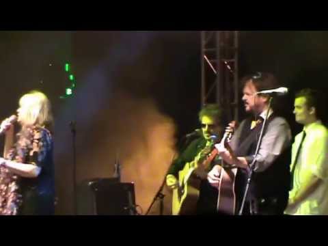 Neoton Família koncert..Szép nyári nap, Fernandó, Szemedben Könnyek.... Rákosmente Majális