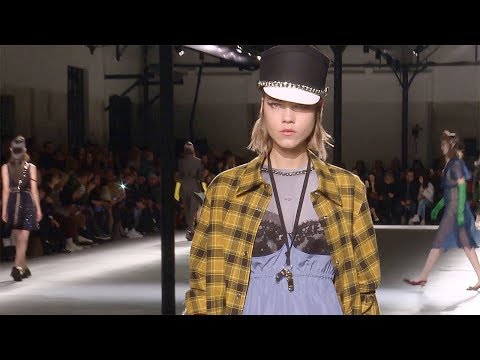 Nº21 | Fall Winter 2018/2019 Full Fashion Show | Exclusive
