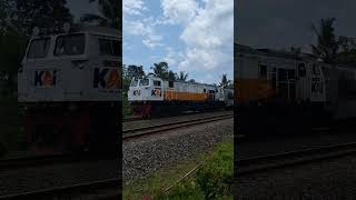 Download lagu KA Argo Lawu dr stasiun #purwokerto menuju #gambir di perlintasan #kedungbanteng #railfansindonesia mp3