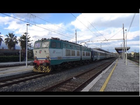 E656.039 sull' ICN 1963 Milano Centrale - Siracusa, in partenza da Acireale