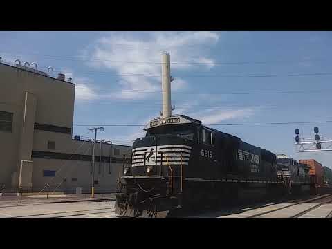 NS 6916 and 8360 EB Whiting,IN 7/9/18