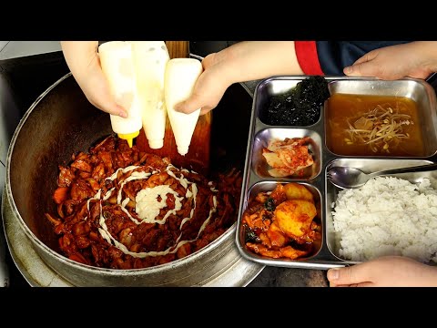 군대 이등별들이 환장하는 불닭덮밥 들어보셨죠?? 갑니다.