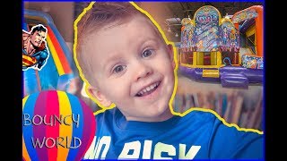 Bouncy World Las Vegas -Bubbas plays on HUGE Indoor playground for kids - Giant Inflatable slides