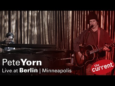Pete Yorn – live set at Berlin in Minneapolis