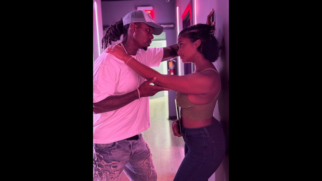 When MoMo’s friend agrees to go on a date with D!
