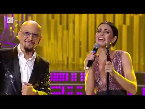 Il medley finale di Enrico Ruggeri e Bianca Guaccero - Una storia da cantare 30/11/2019