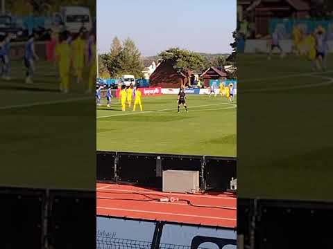 Fragment zwycięskiego meczu Ruchu Chorzów z Radunią w Stężycy