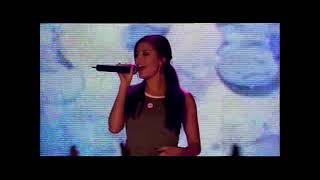 Holly Valance - Naughty Girl (TOTP Saturday 30.11.2002)