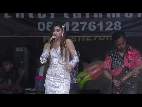 AMELIA DERMOLO - debu debu jalanan resti ananta