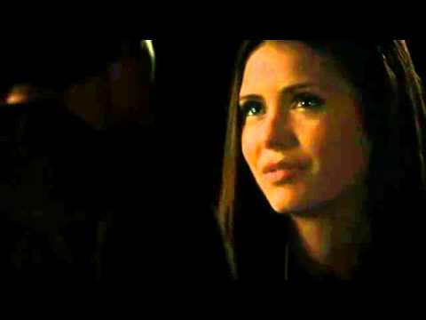TVD 1X02 Stefan Elena first kiss