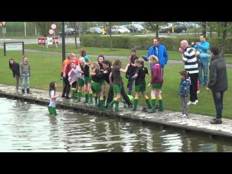 Kampioen's feest na de wedstrijd tegen VDL