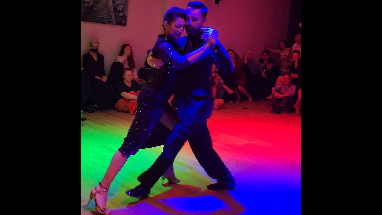 Argentine tango: Javier Rodriguez & Moira Castellano - Milonga Del Ochenta Y Tres