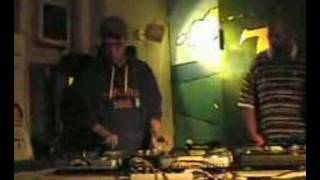 12 Finger Dan DJ Mike & Soular - Turntablism improvised