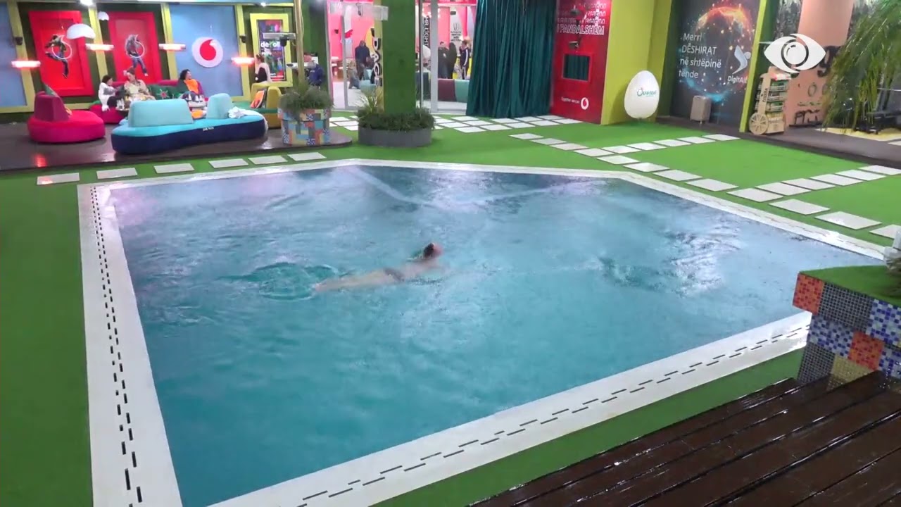 Mes rrebeshit Graciano zhytet në pishinën e ngrohtë