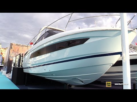 2019 Jeanneau Leader 30 HB Yacht - Walkaround - 2018 Cannes Yachting Festival
