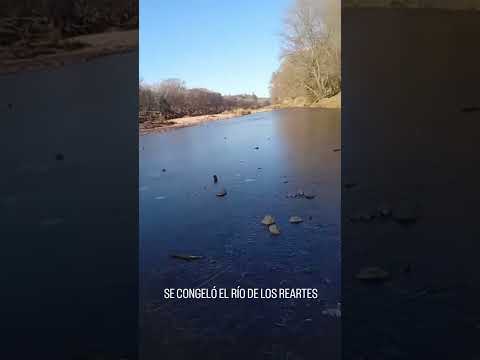 CONGELÓ EL RÍO DE LOS REARTES#fmazul1071FRIO POLAR EN CORDOBA
