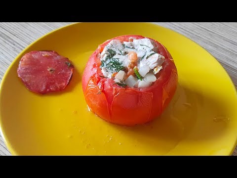 Фаршированные куриной грудкой помидоры. Детские рецепты.