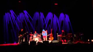 Allan Olsen på Det Kongelige Teater - En stille glød i mørket (Annika Aakjær)