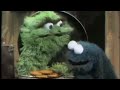 Sesame Street Oscar Bakes Cookies English 1971
