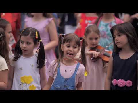 Proiect FlashMob Ziua Europei 2018   Oda bucuriei   Bucuresti   P ta Sf  Anton Cu Allegretto