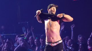 NKOTB Live 2022 🡆 Cover Girl 🡄 May 20 ⬘ Houston, TX