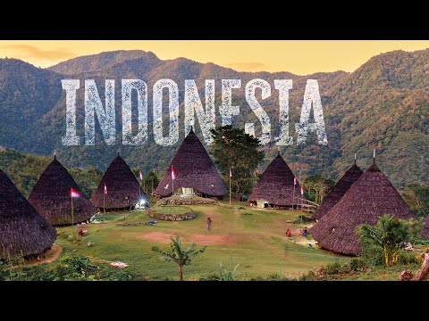 Indonesia - An unforgettable journey through volcanoes, temples and paradise islands