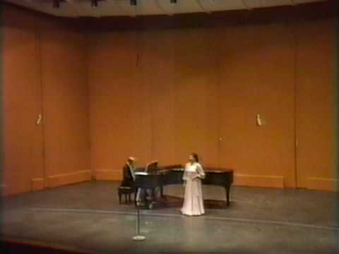 Elly Ameling live sings Poulenc's "Violon"