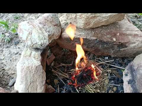 Como usar uma pederneira para acender fogo!! olha que ligar top em tanhaçu