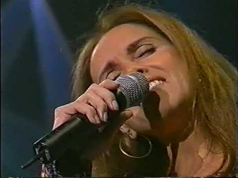 PEDRO GUERRA, ANA BELÉN, VÍCTOR MANUEL Y JOAQUÍN SABINA-Un País de música (2001)