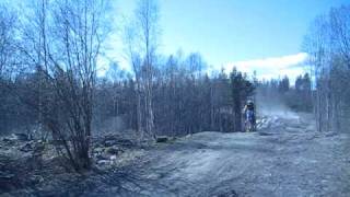 preview picture of video 'Långfredagskörning på HMCK-banan Hudiksvall'