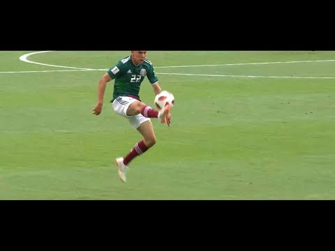 Hirving Lozano great ball control vs Brazil