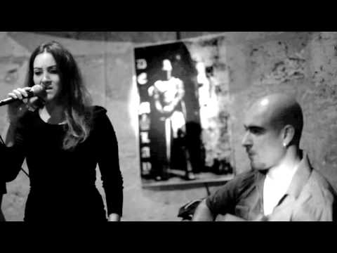 simge akdoğu - autumn leaves