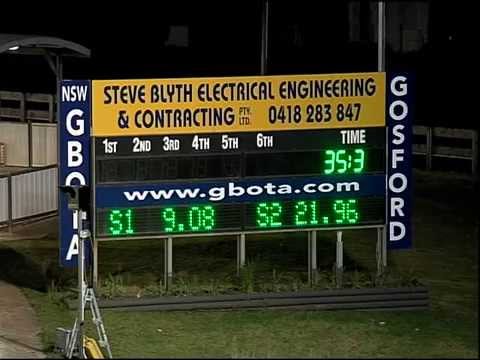 GOSFORD-14102014-RACE-4