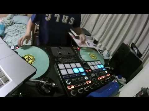 Beat juggling add some Paradiddle