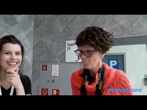 download lagu mp3 mp4 Janine Elliot, download lagu Janine Elliot gratis, unduh video klip Janine Elliot