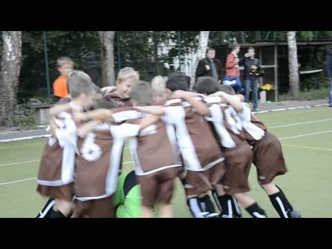 Salos Kraków - Garbarnia Kraków 0:2 (0:0). Radość po meczu