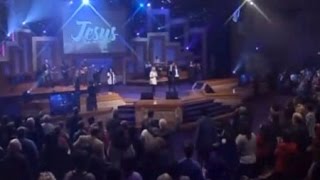 WHC Worship - When you walk into the room (Bryan &amp; Katie Torwalt)